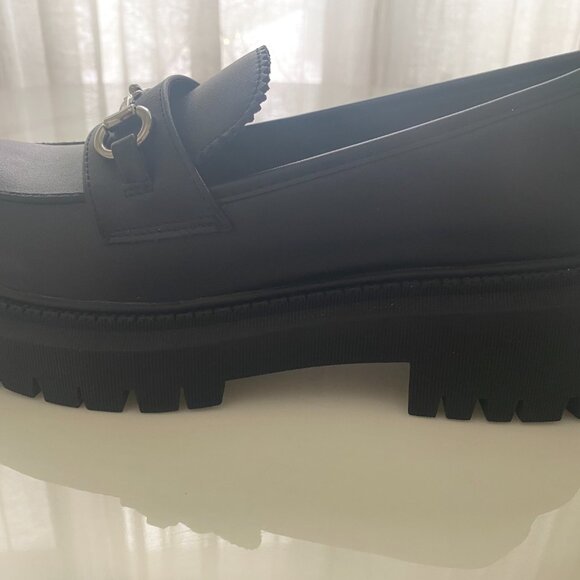 NEW Skechers Black Lug Sole Loafers size 7 - 7 1/2* - Picture 6 of 11